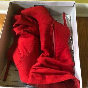 Jessica Simpson Red size 9